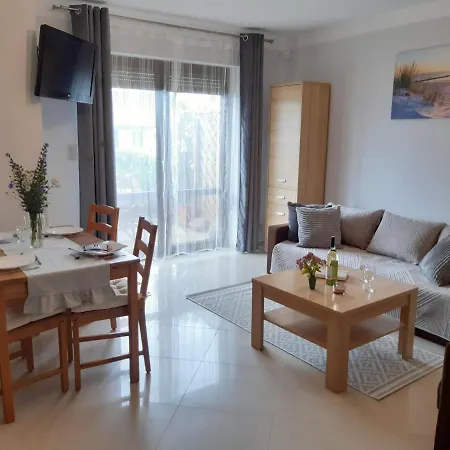 Na Wzgórzu Apartament Rusinowo (Slawno)