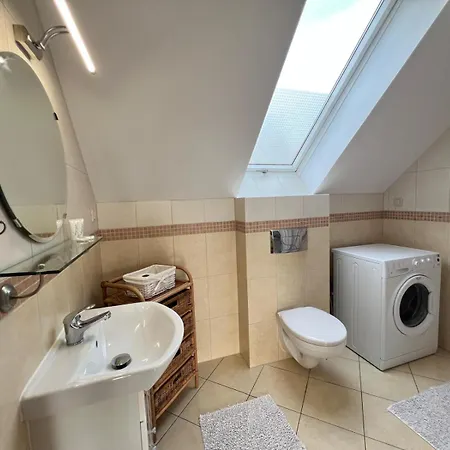 Na Wzgórzu Apartament Rusinowo (Slawno)