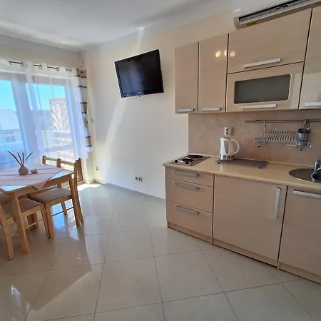 Na Wzgórzu Rusinowo (Slawno)